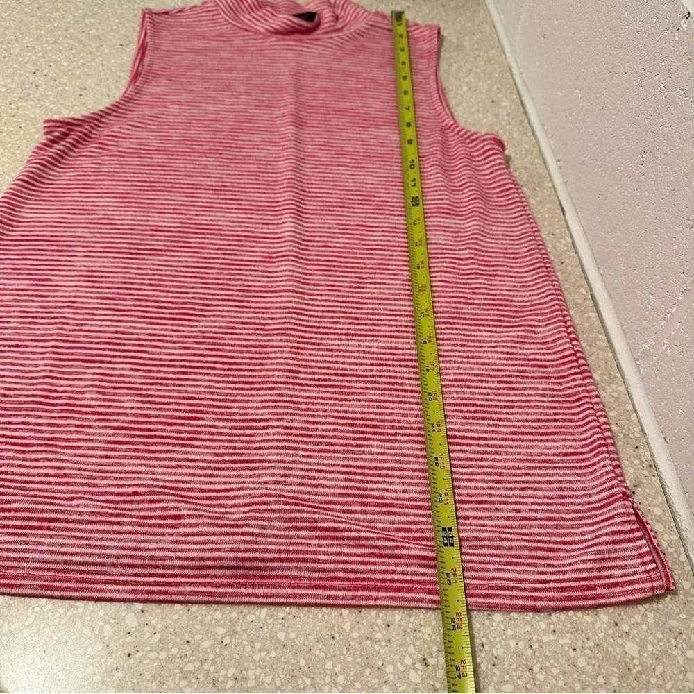Banana Republic Mock Neck  Tank Size M Red White Stripes - Picture 11 of 15